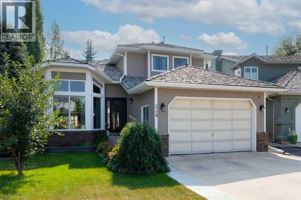 Single Family House for Sale in  Woodbriar Place SW Woodbine Calgary 