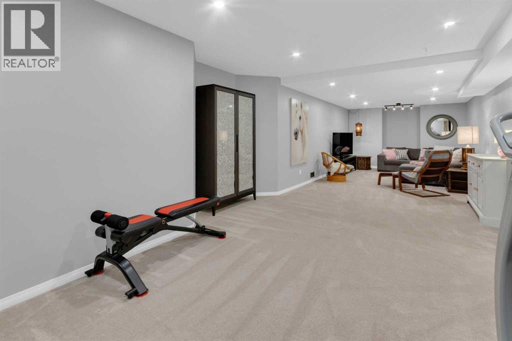 Single Family House for Sale in  Woodbriar Place SW Woodbine Calgary 
