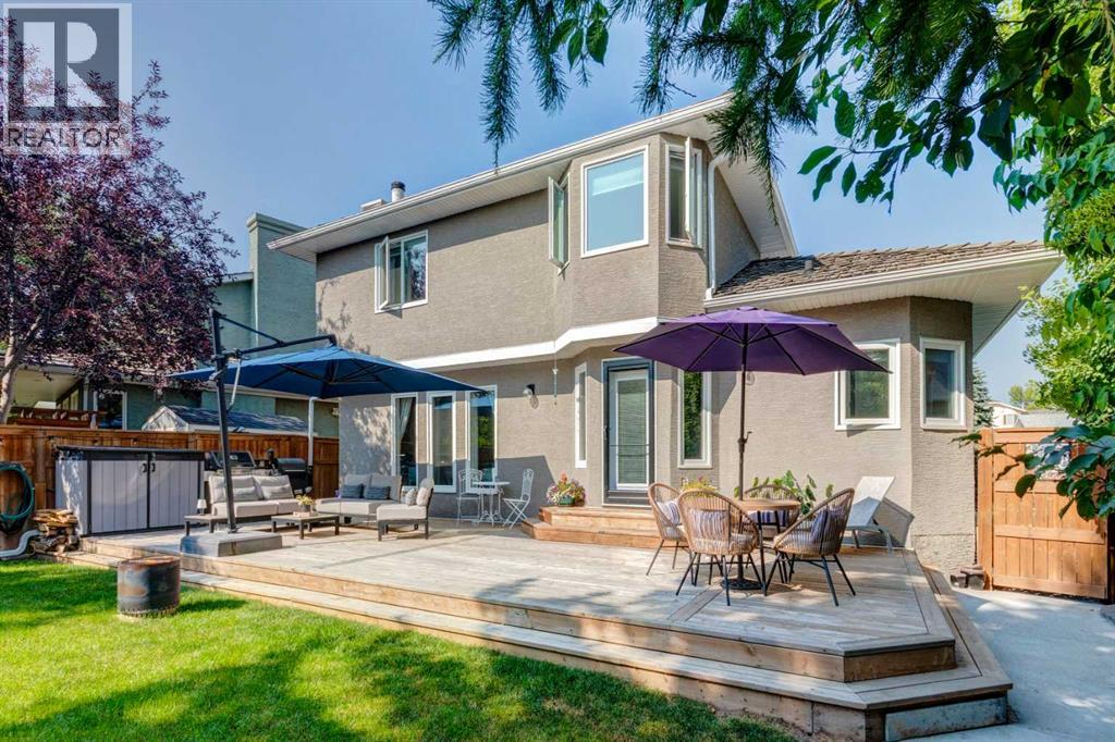 Single Family House for Sale in  Woodbriar Place SW Woodbine Calgary 