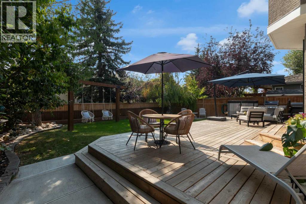 Single Family House for Sale in  Woodbriar Place SW Woodbine Calgary 