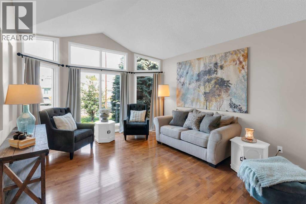 Single Family House for Sale in  Woodbriar Place SW Woodbine Calgary 