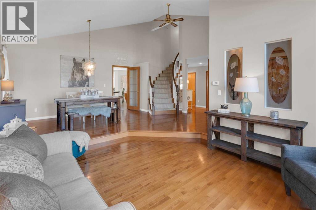 Single Family House for Sale in  Woodbriar Place SW Woodbine Calgary 