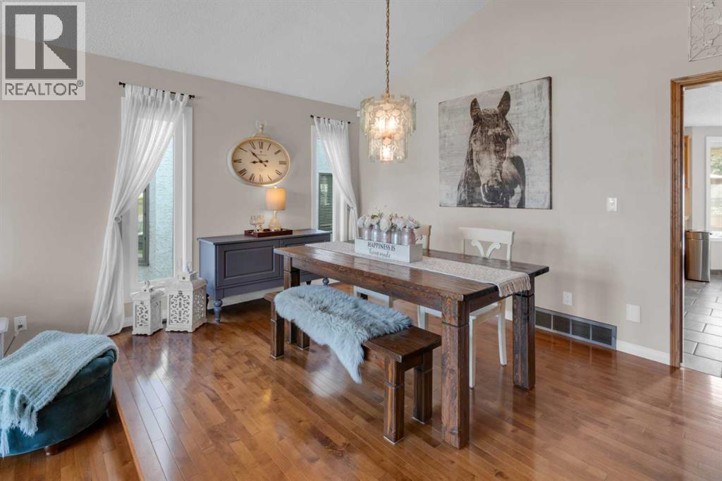 Single Family House for Sale in  Woodbriar Place SW Woodbine Calgary 