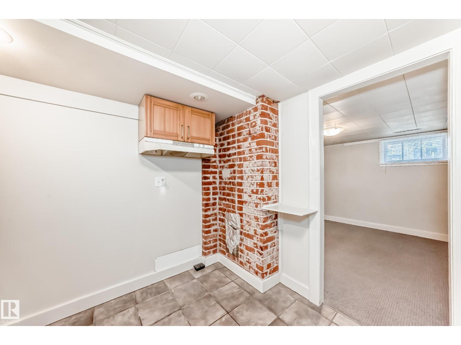 12605 107 AV NW - 40