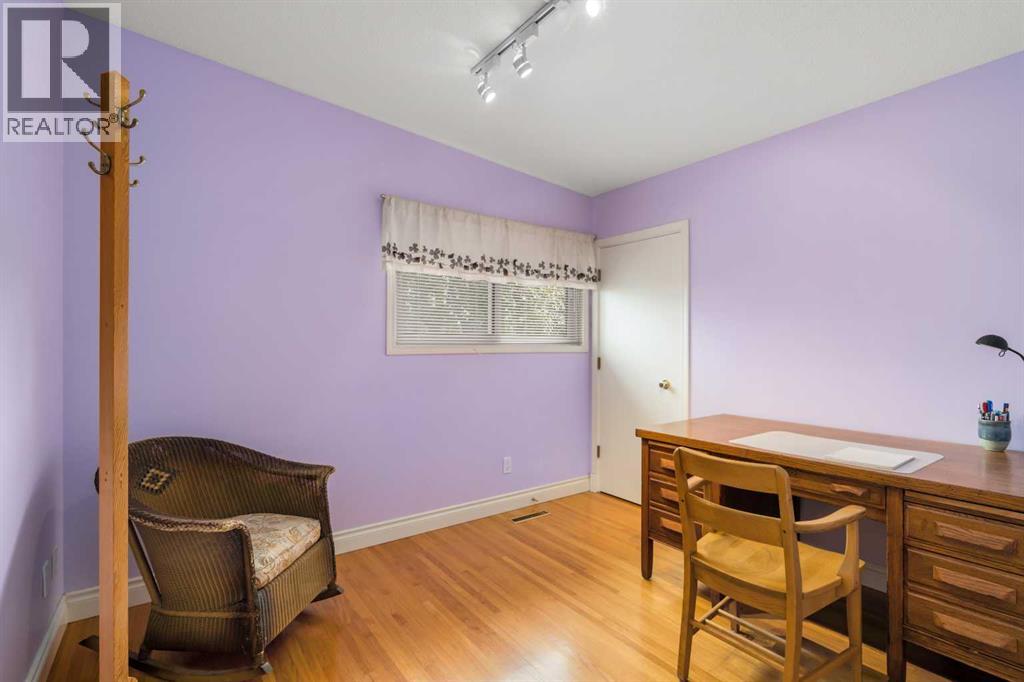 Single Family House Bungalow for Sale in  Brentwood Green NW Brentwood Calgary 