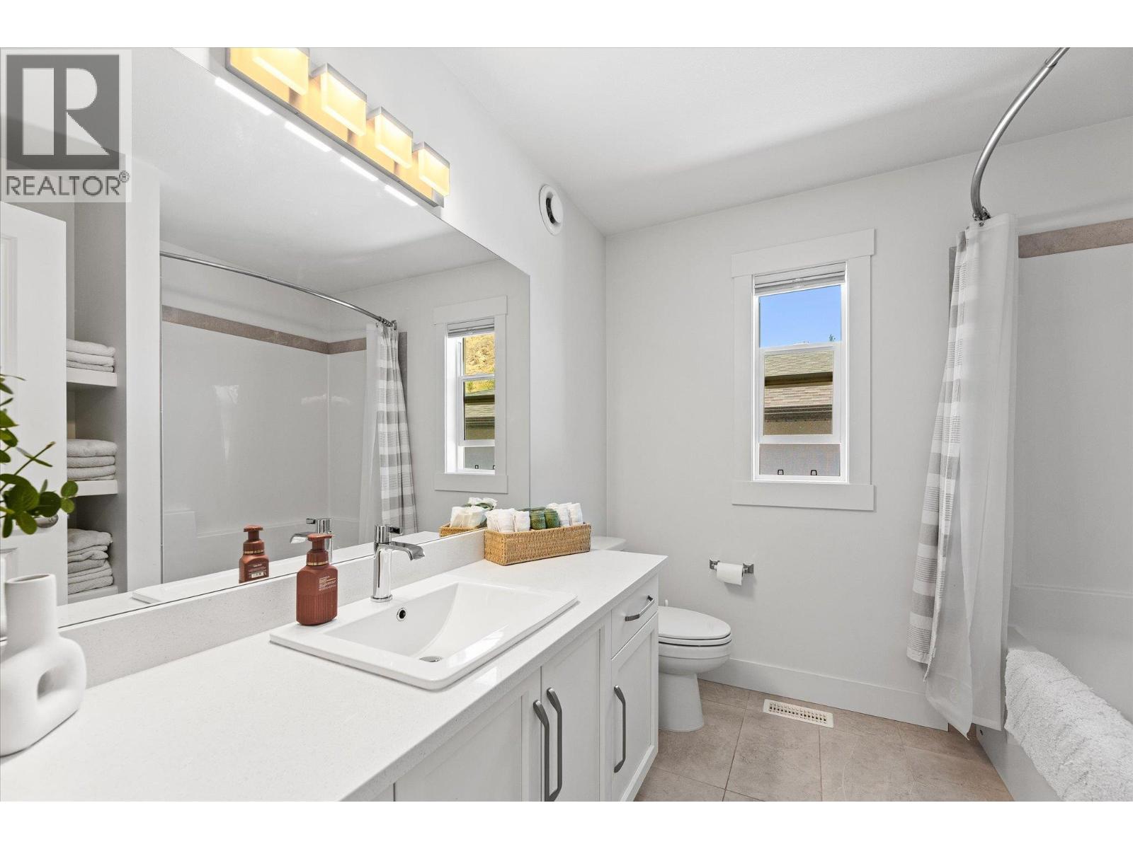  3074 Riesling Way, West Kelowna