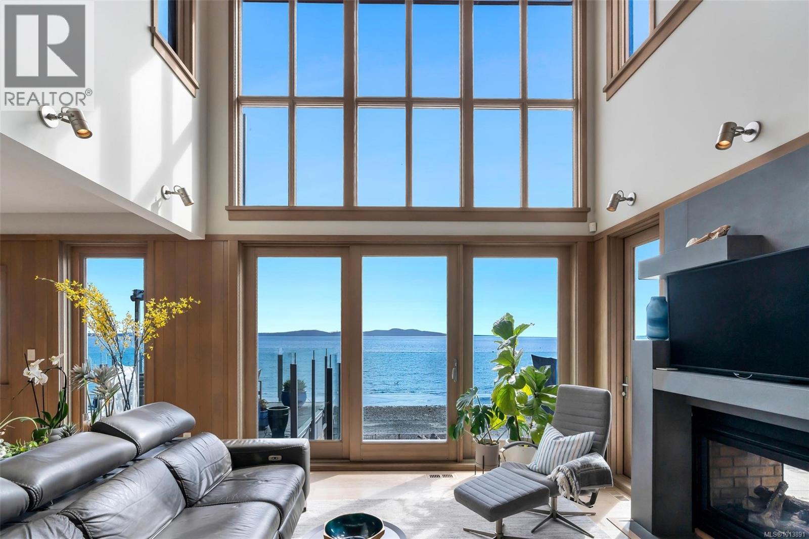  5073 Cordova Bay Road, Saanich