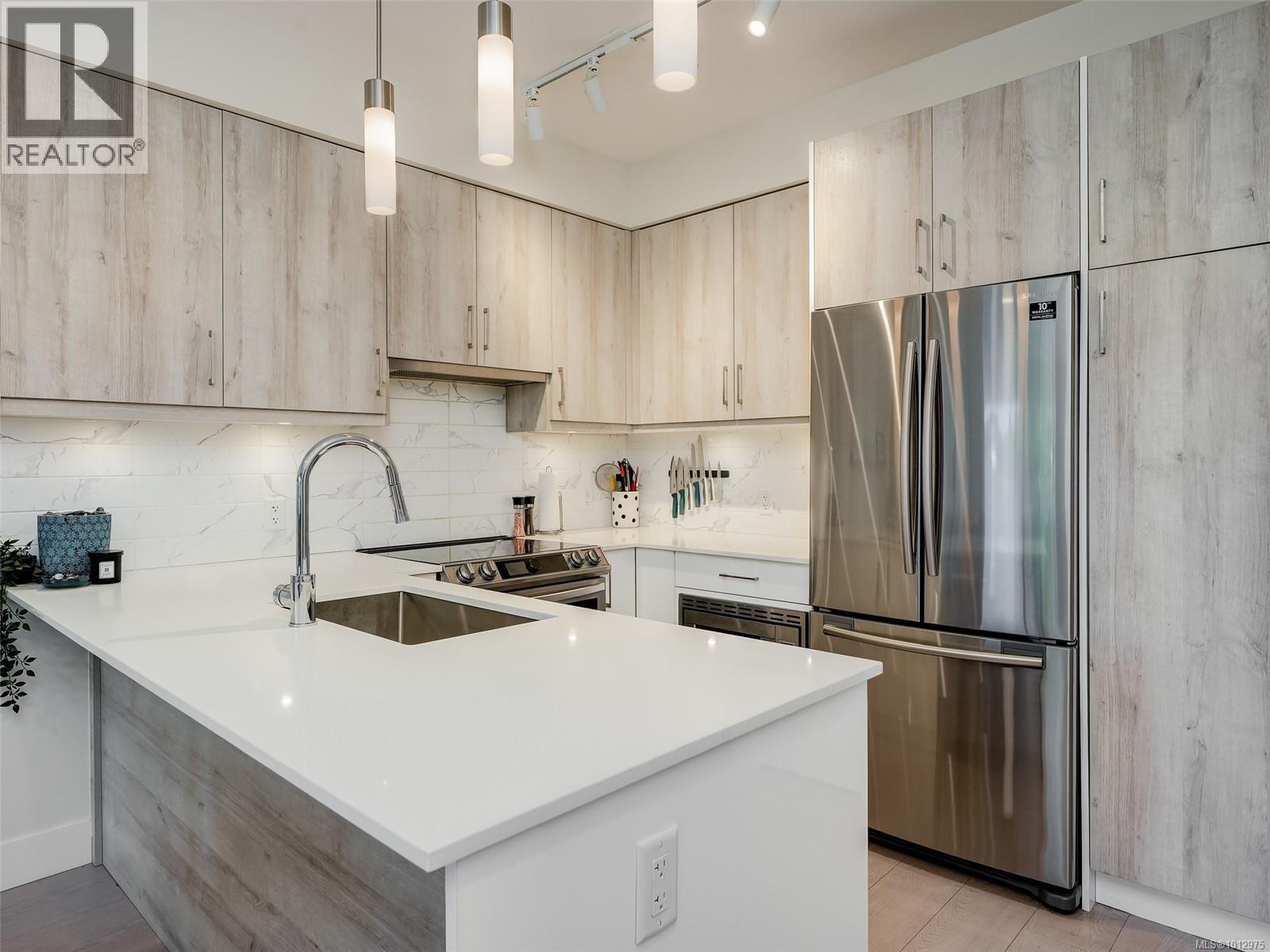 306 1450 Glentana Road, View Royal
