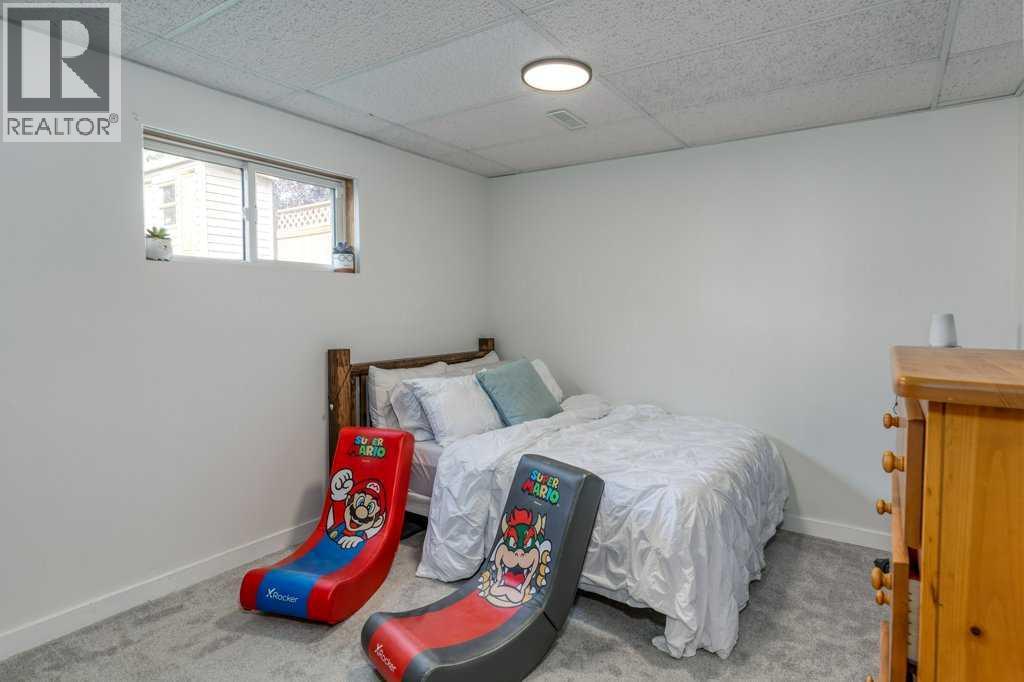 21 West Mcdougal Road, Cochrane