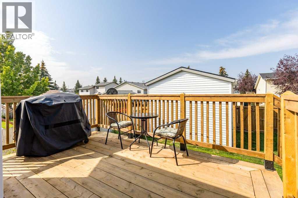 21 West Mcdougal Road, Cochrane