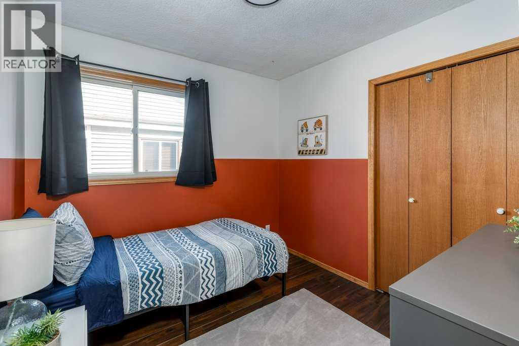 21 West Mcdougal Road, Cochrane