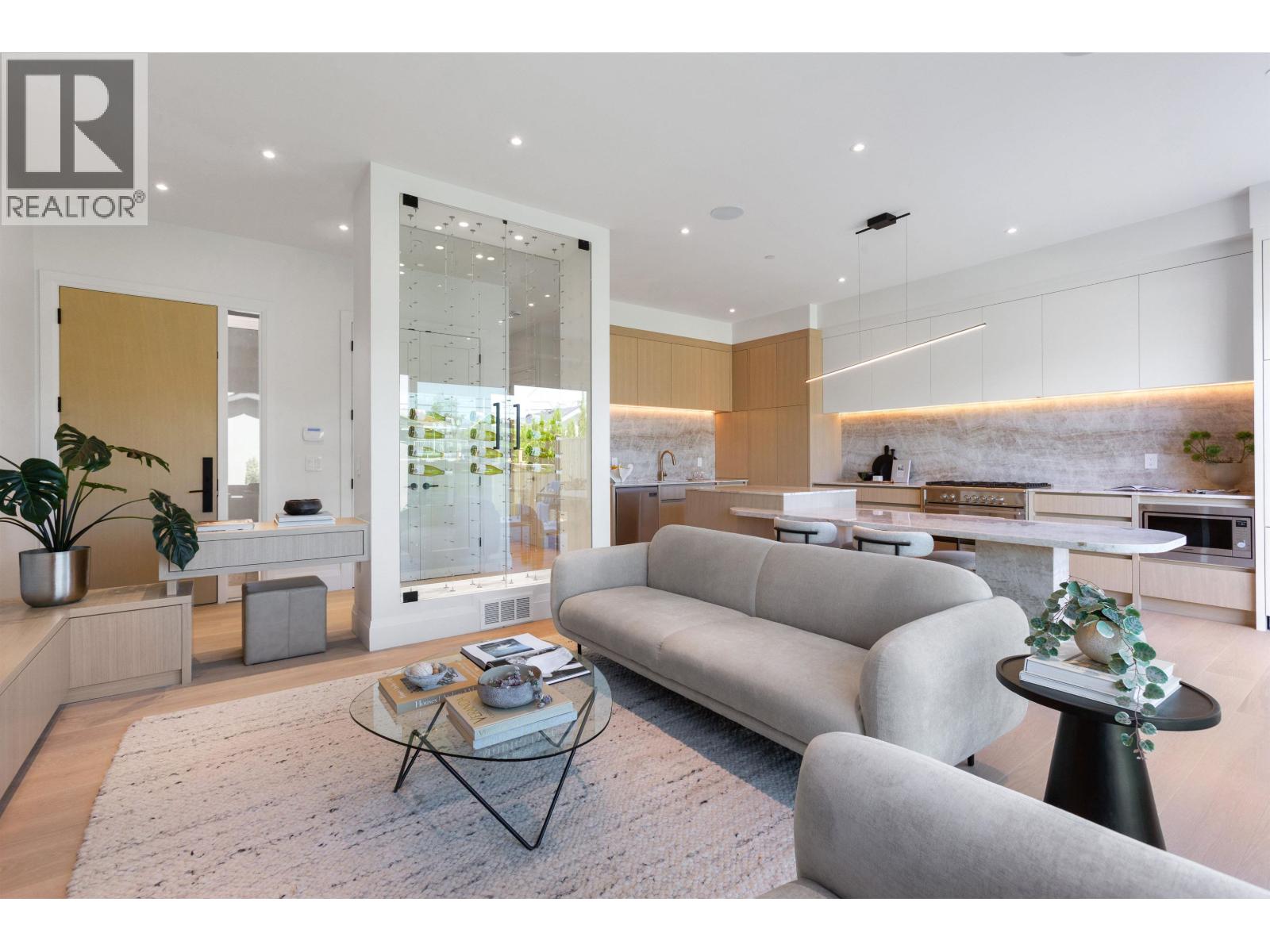 2 1243 E 27TH AVENUE, Vancouver