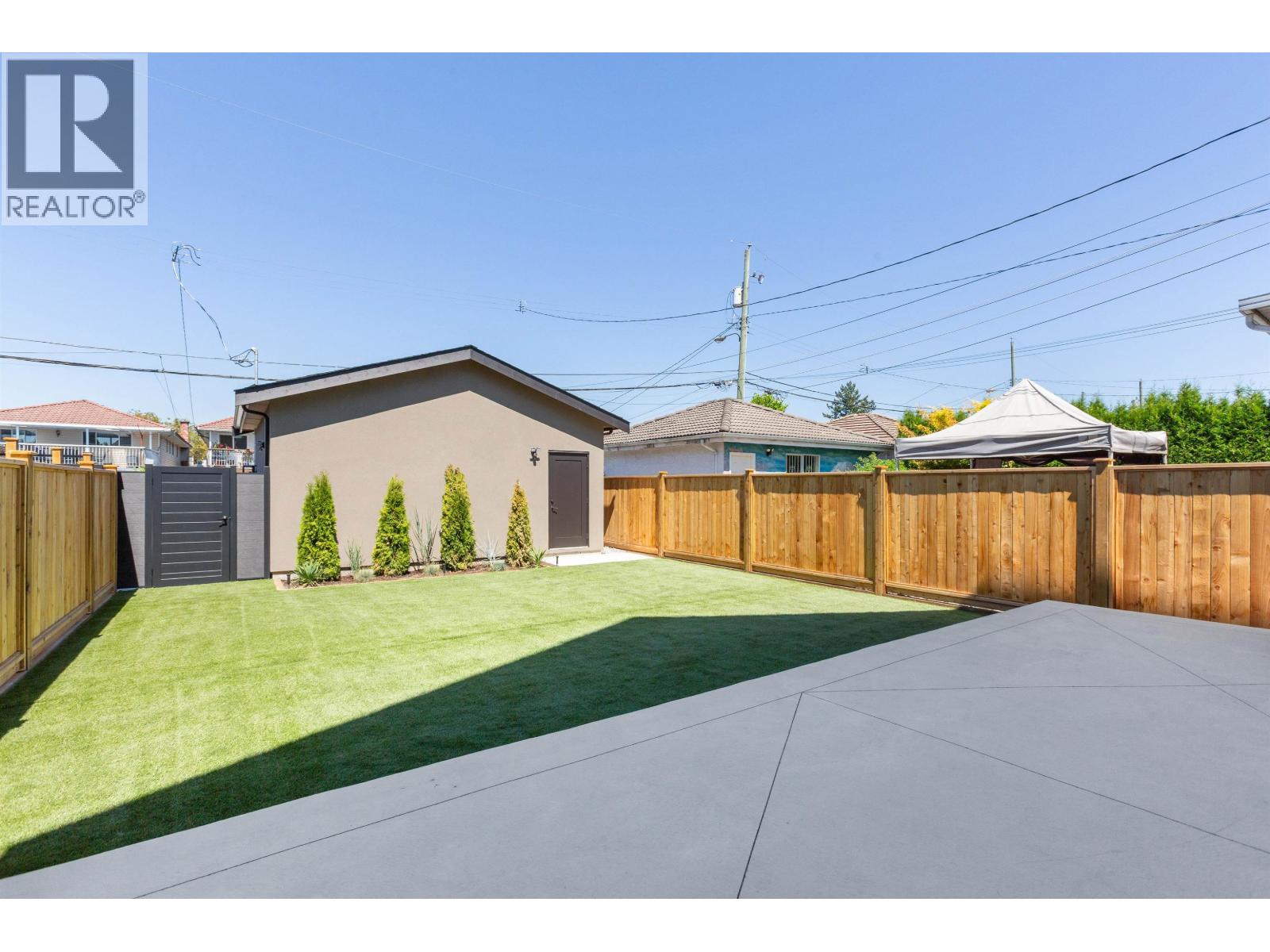 2 1243 E 27TH AVENUE, Vancouver