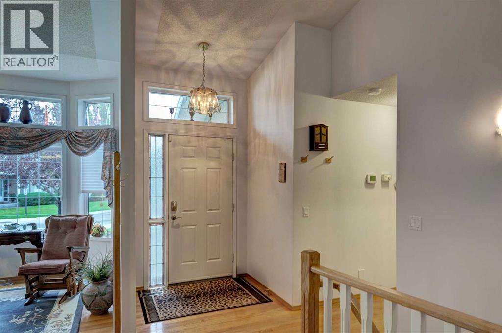 Single Family House for Sale in  Mt Mckenzie Villas SE McKenzie Lake Calgary 