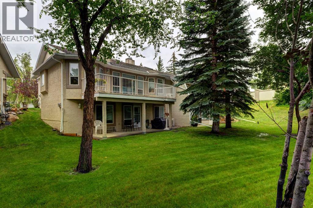 Single Family House for Sale in  Mt Mckenzie Villas SE McKenzie Lake Calgary 