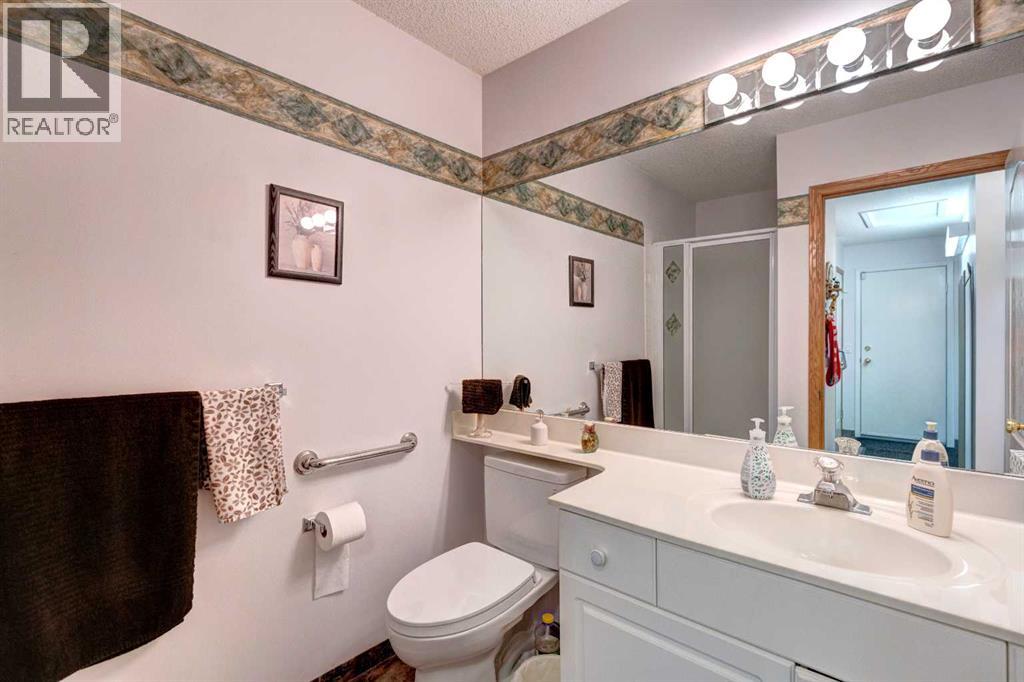 Single Family House for Sale in  Mt Mckenzie Villas SE McKenzie Lake Calgary 