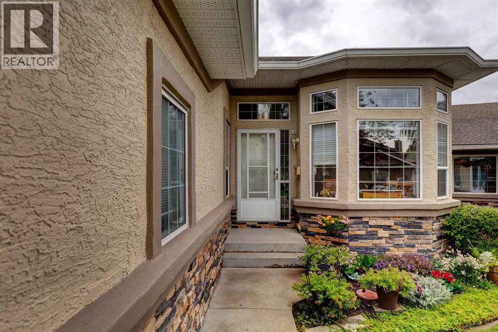 Single Family House for Sale in  Mt Mckenzie Villas SE McKenzie Lake Calgary 