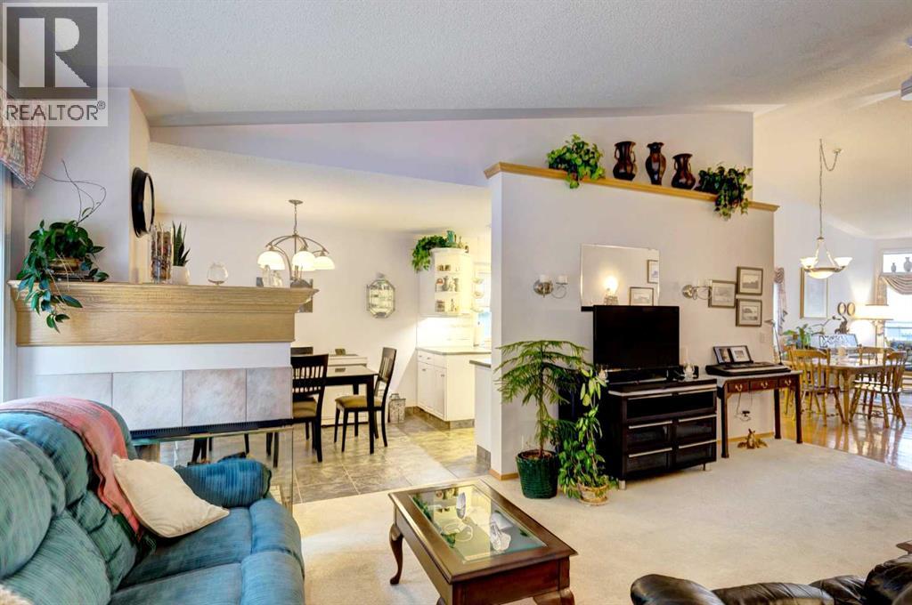 Single Family House for Sale in  Mt Mckenzie Villas SE McKenzie Lake Calgary 