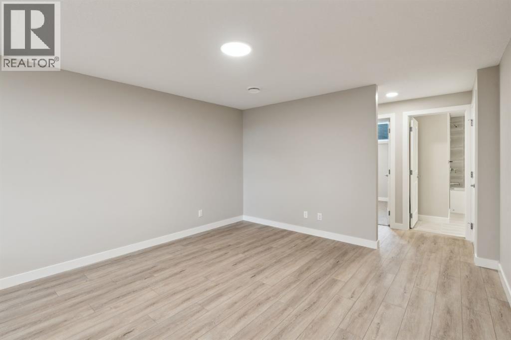 Single Family House for Sale in    Street SE Acadia Calgary 