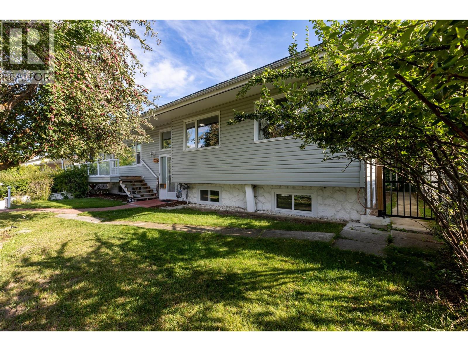 1215 12TH Street S, Cranbrook