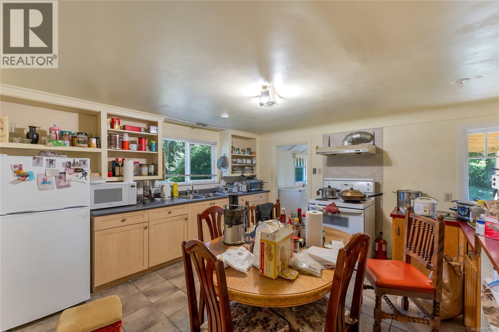  753 Sayward Road, Saanich