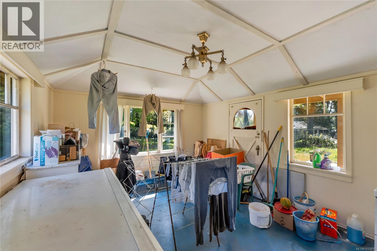  753 Sayward Road, Saanich