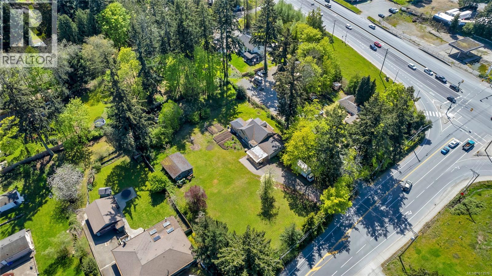 753 Sayward Rd - 21