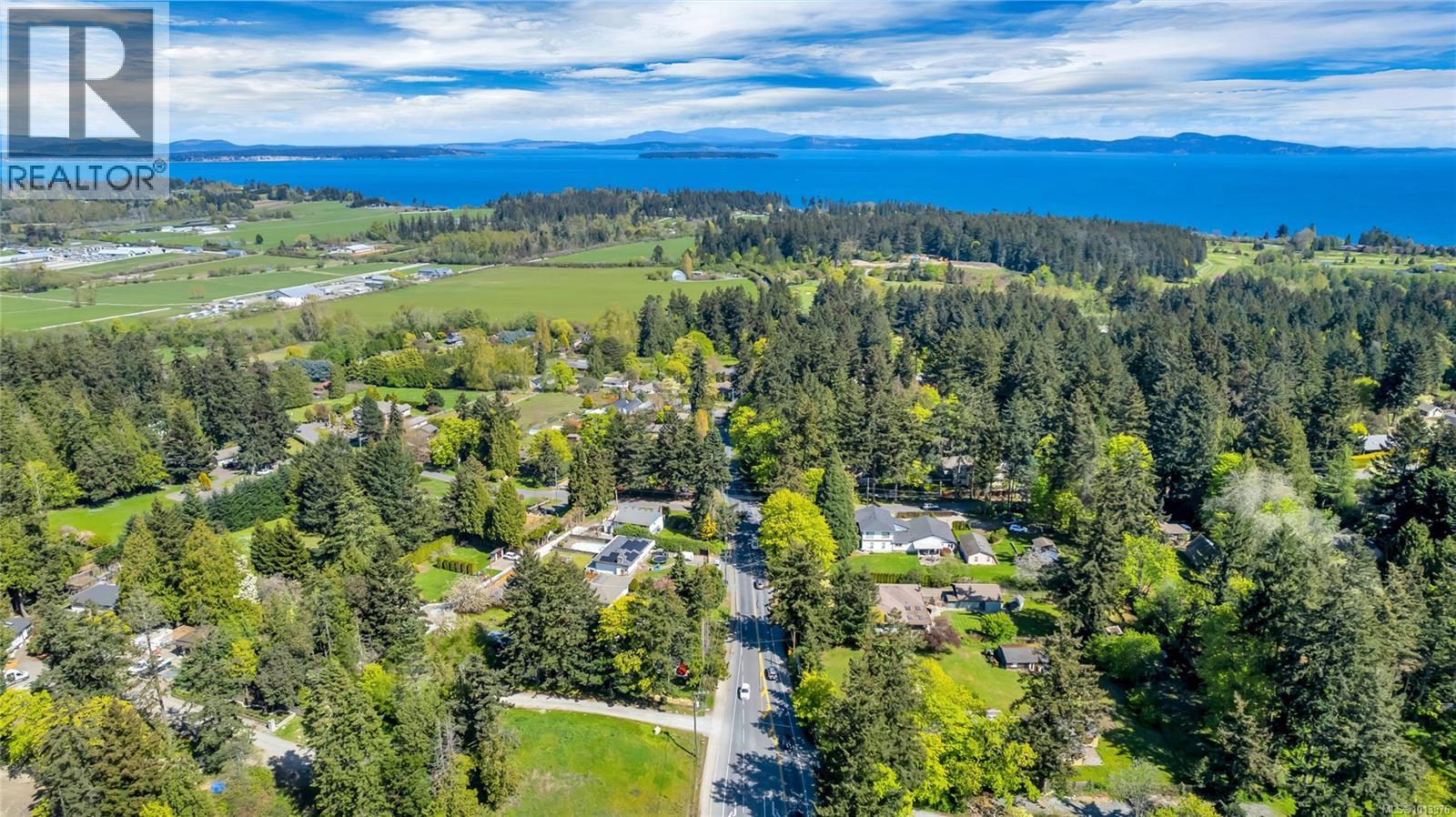  753 Sayward Road, Saanich