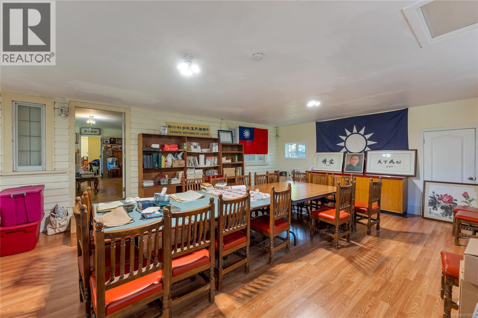 753 Sayward Rd - 3