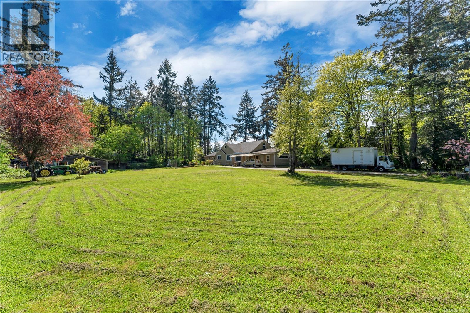  753 Sayward Road, Saanich