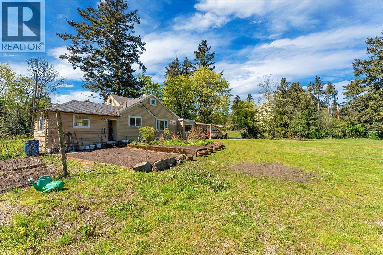 753 Sayward Rd - 34