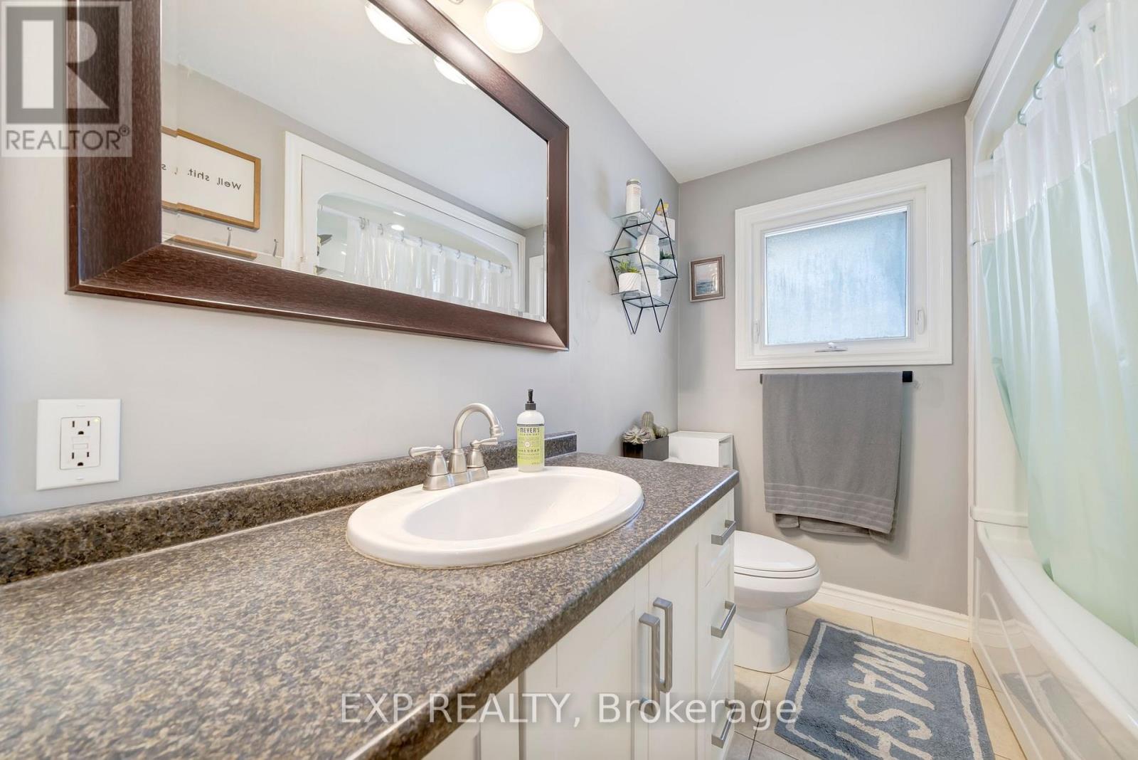 25 ZIRALDO ROAD — St. Catharines (Martindale Pond), Ontario