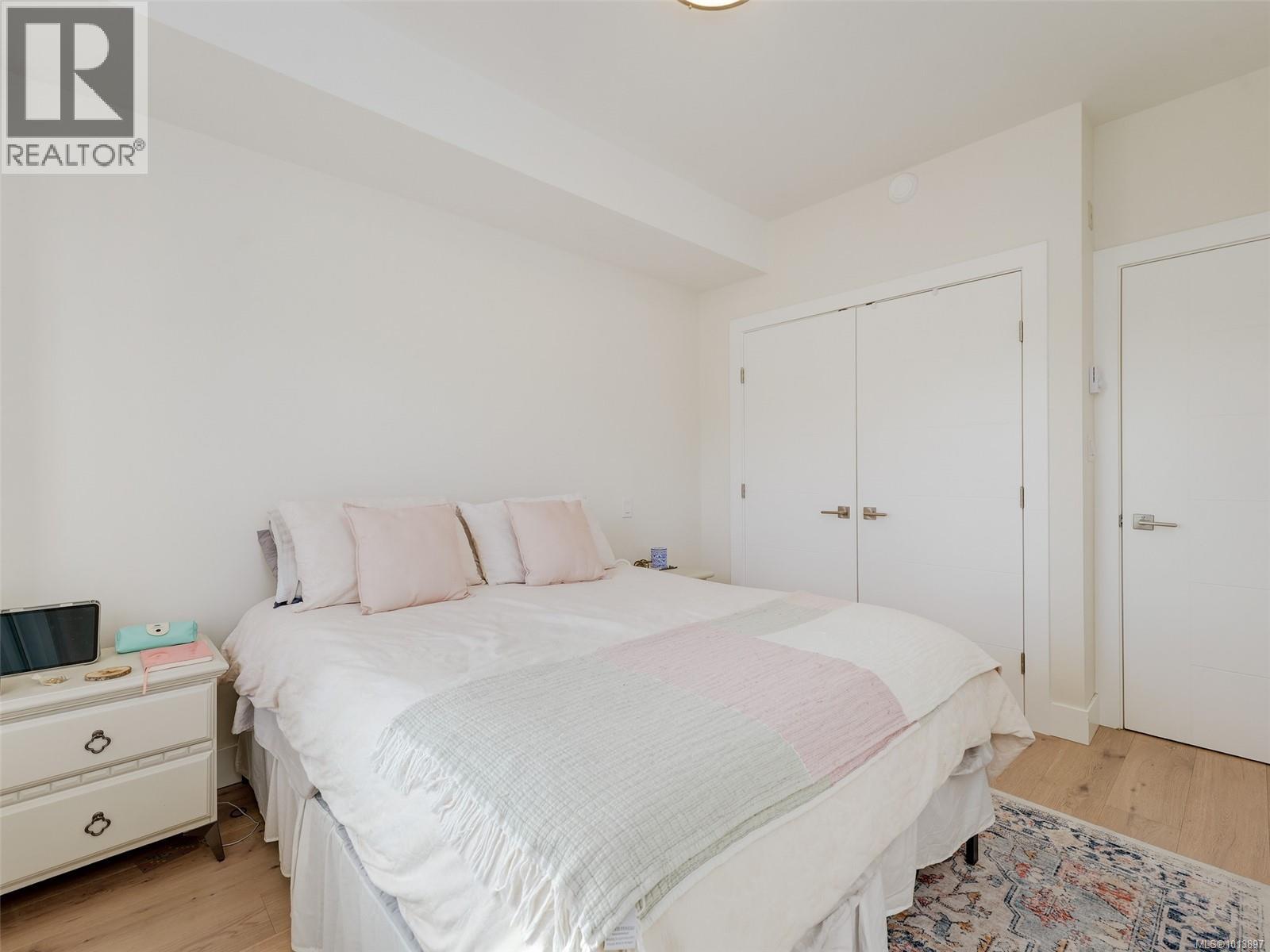 307 7098 Wallace Drive, Central Saanich