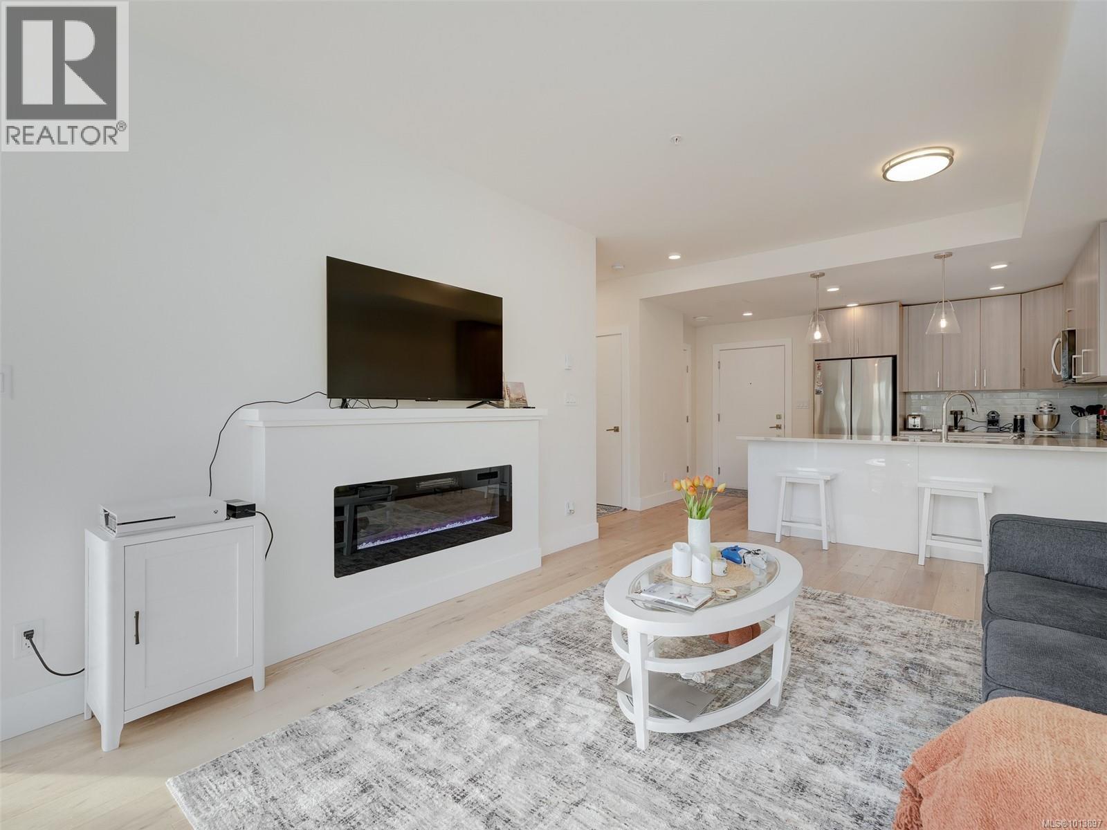 307 7098 Wallace Drive, Central Saanich