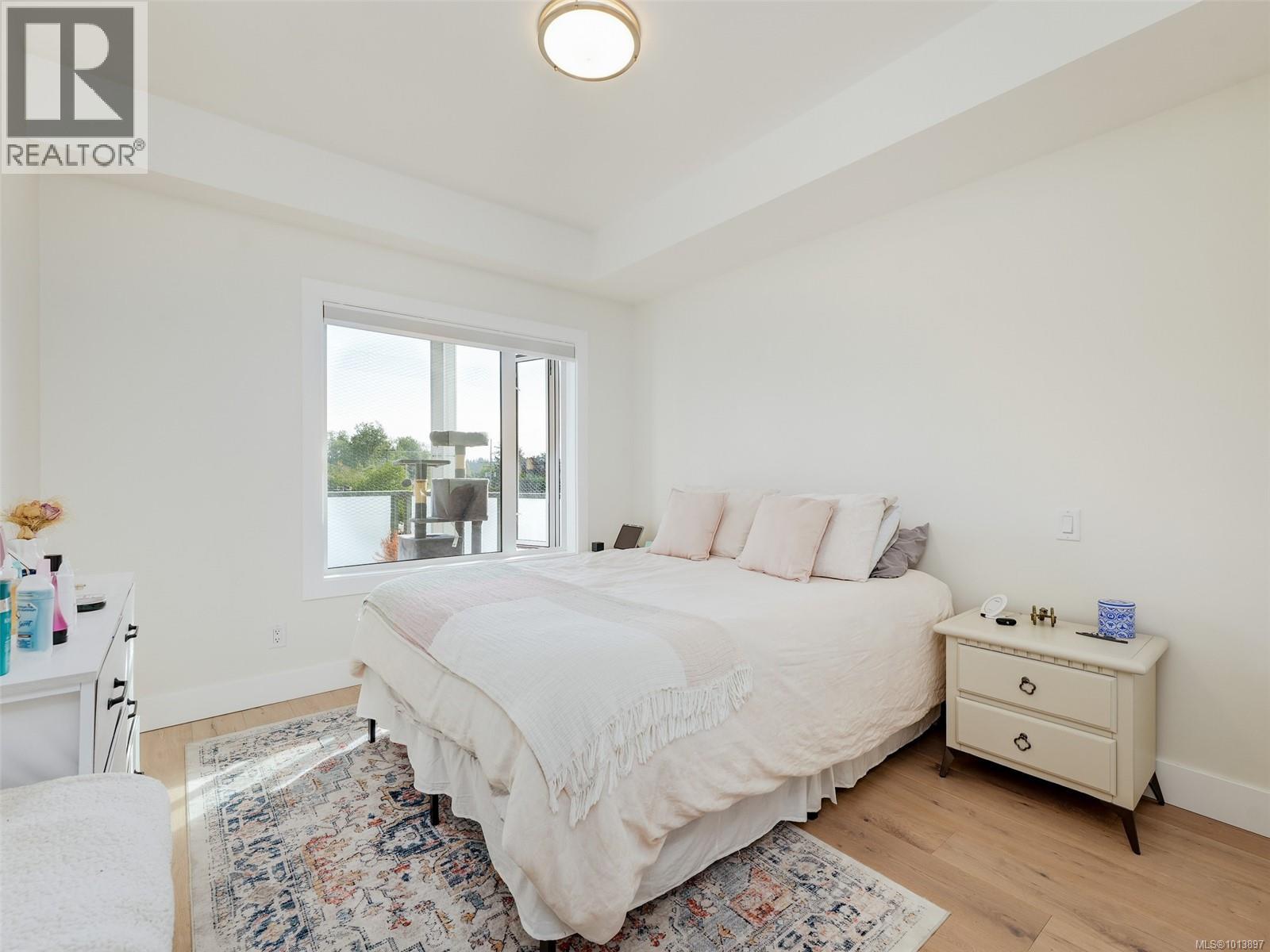 307 7098 Wallace Drive, Central Saanich