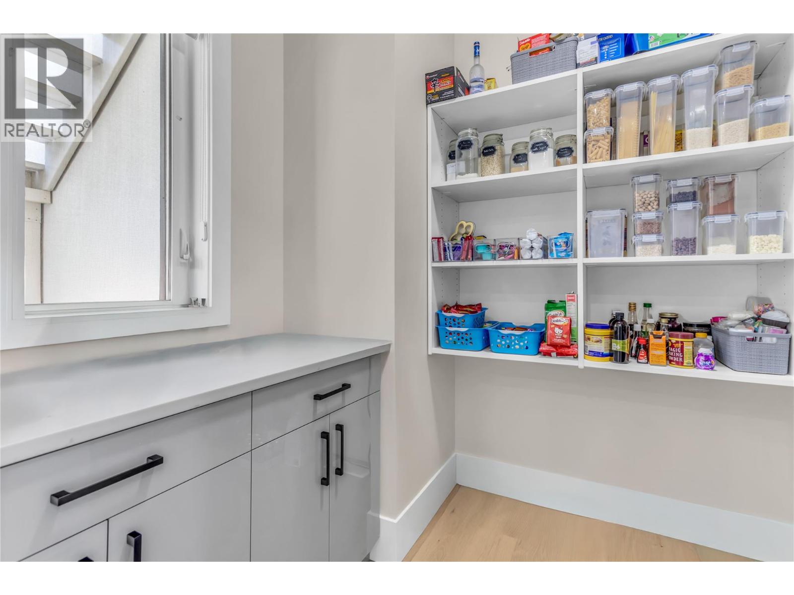 1189 Lone Pine Drive, Kelowna