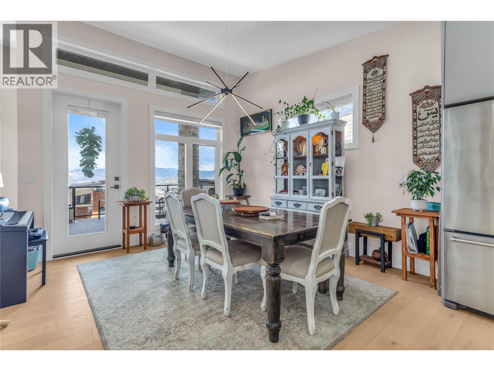  1189 Lone Pine Drive, Kelowna