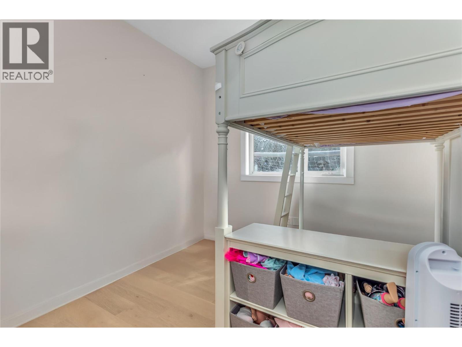  1189 Lone Pine Drive, Kelowna