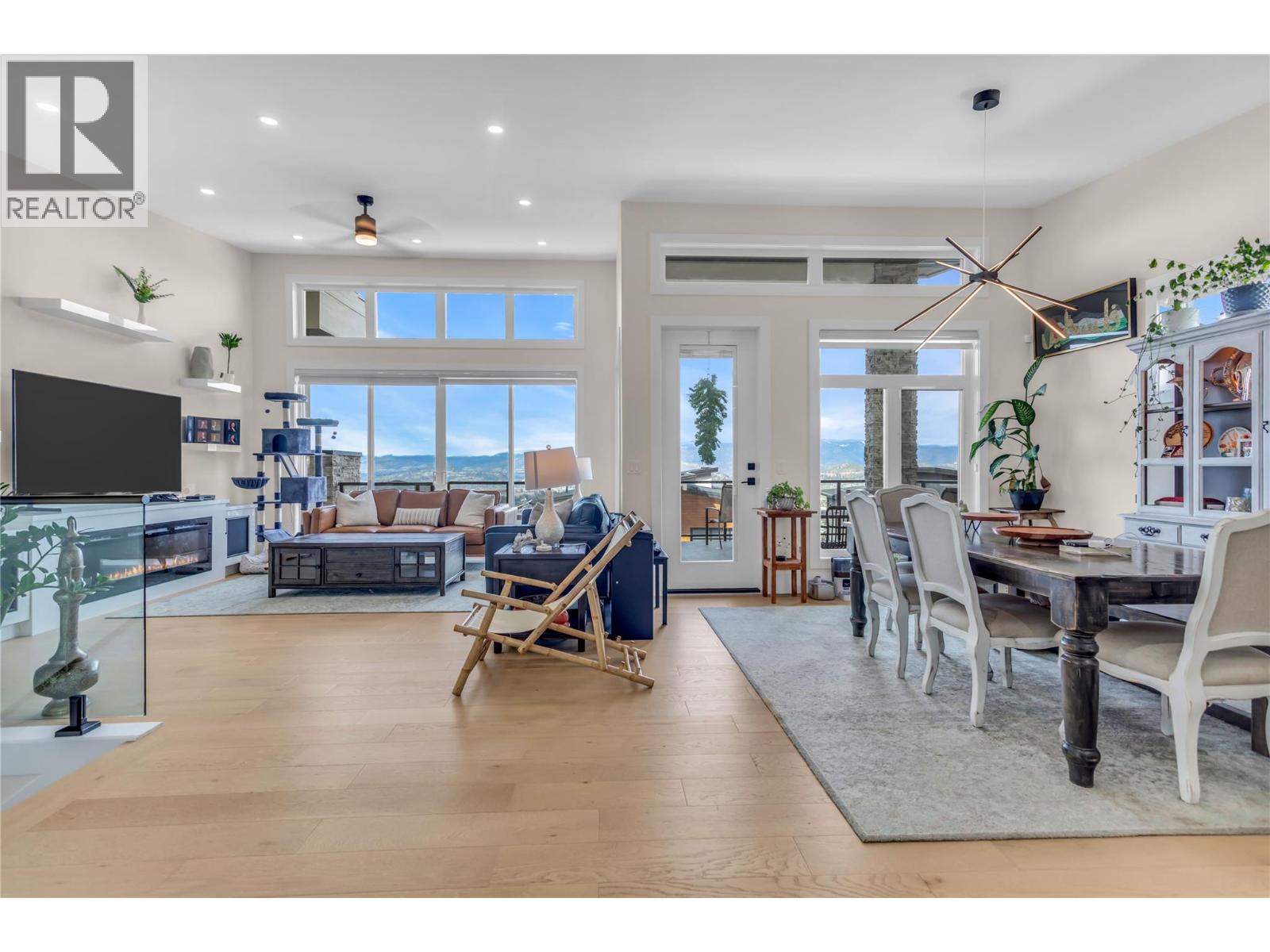  1189 Lone Pine Drive, Kelowna