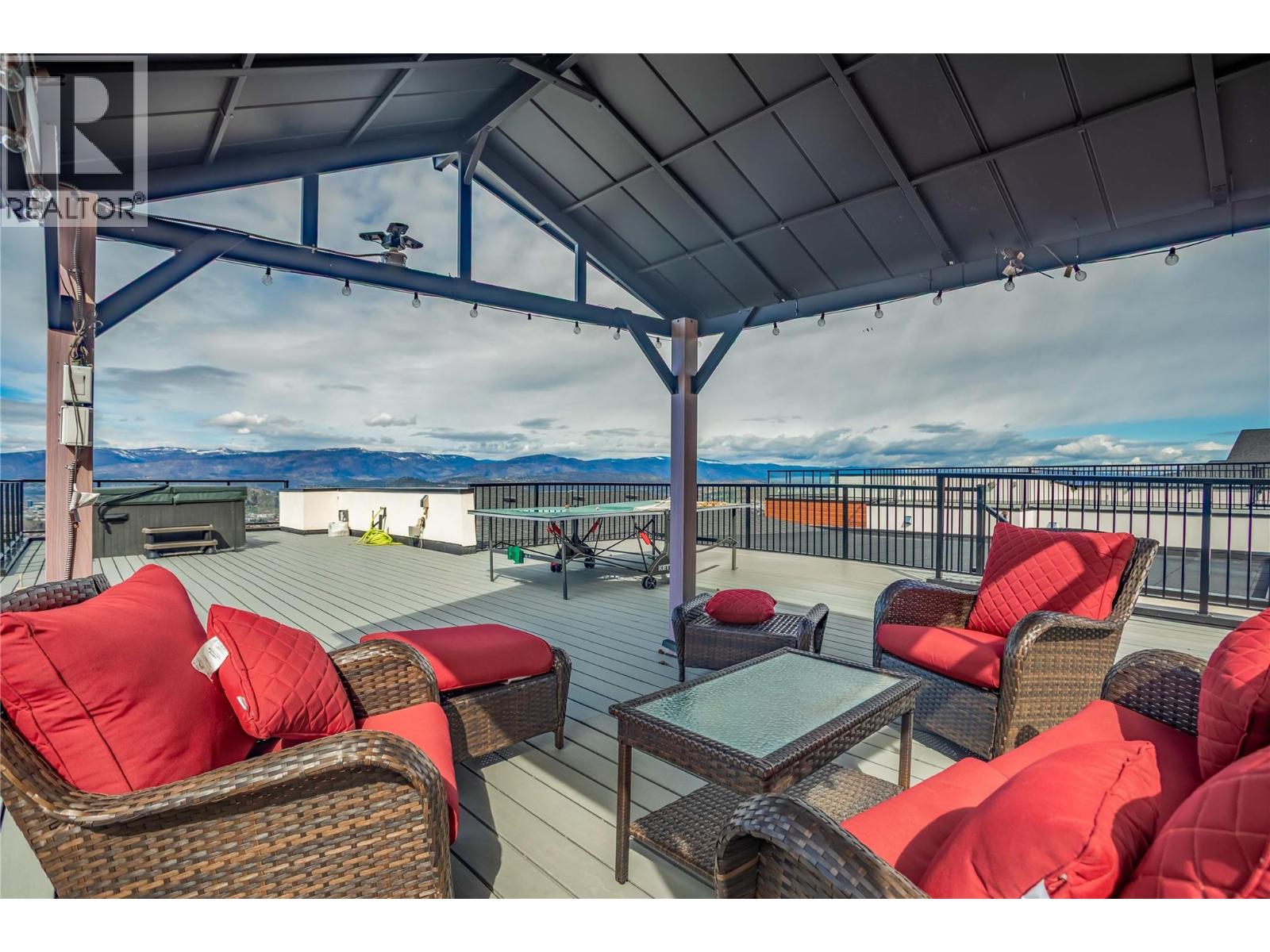  1189 Lone Pine Drive, Kelowna