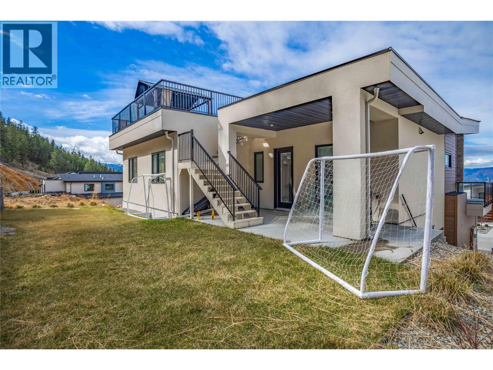  1189 Lone Pine Drive, Kelowna