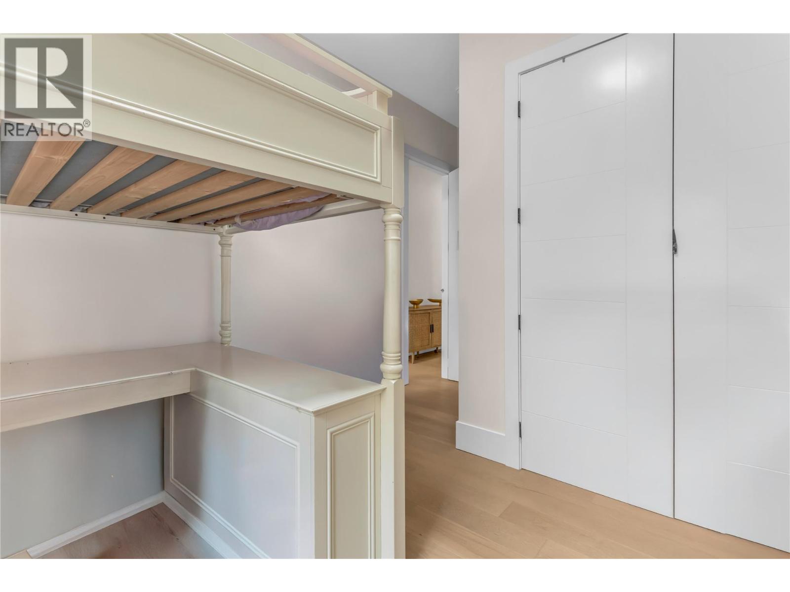  1189 Lone Pine Drive, Kelowna