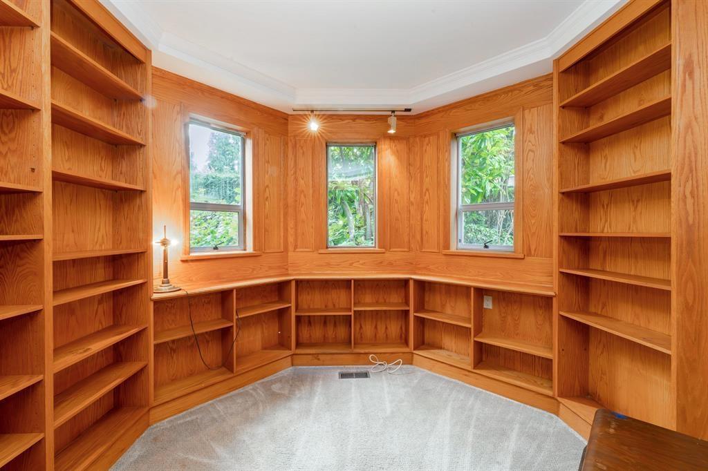 17352 26A AVENUE, White Rock