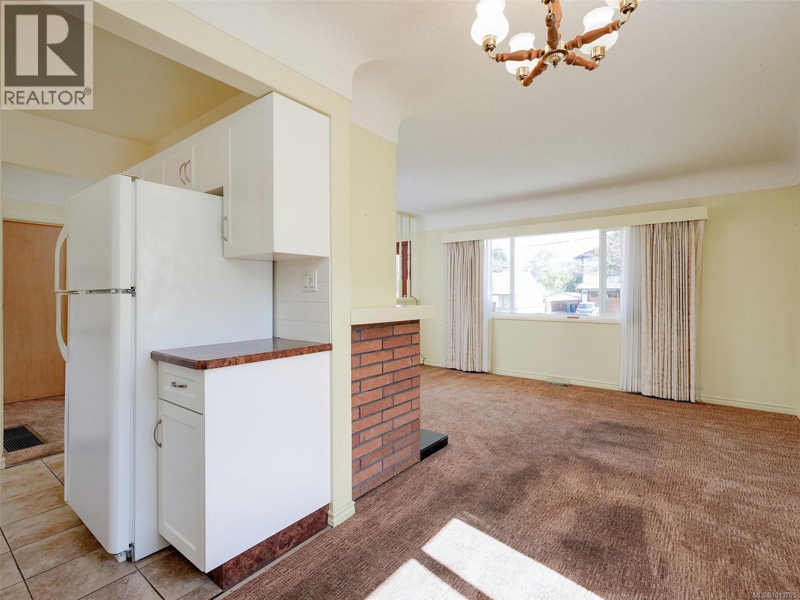 2532 Shakespeare St, Victoria