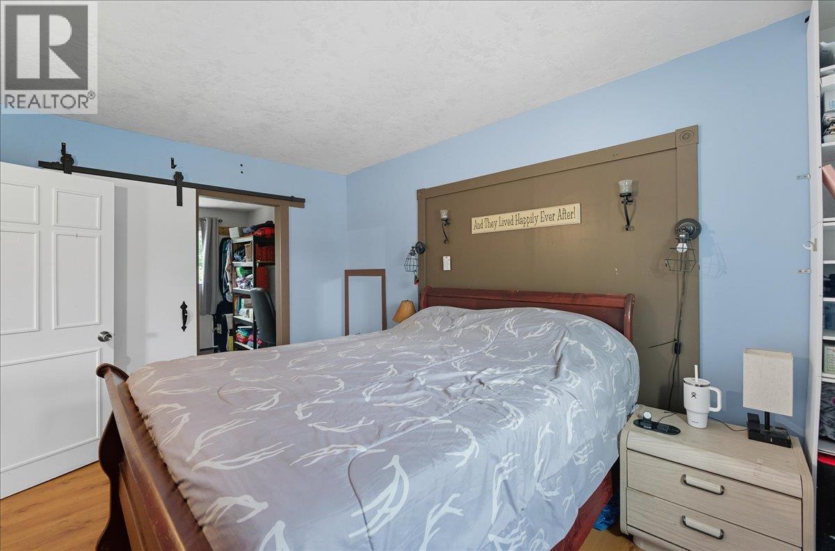 1076 Columbia Heights Road, Robson