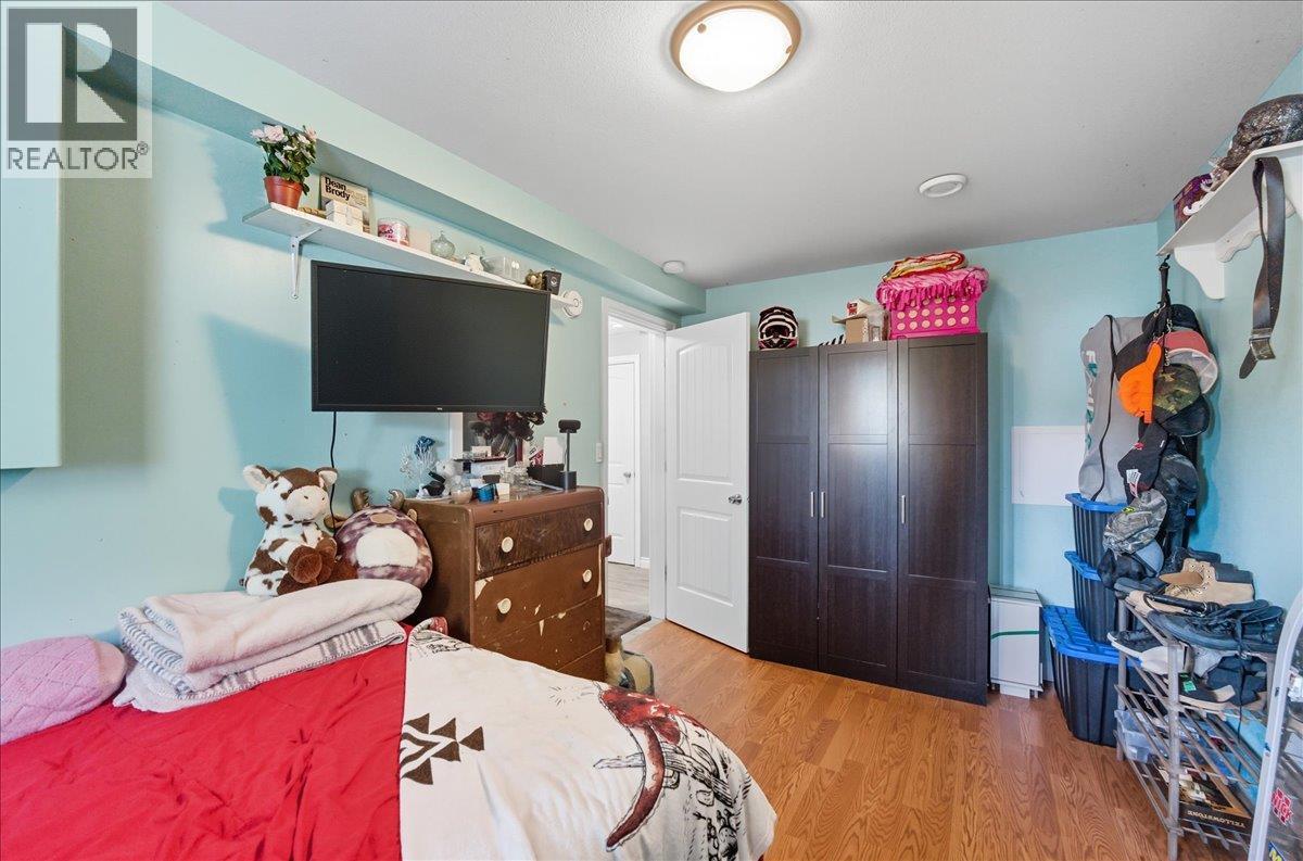 1076 Columbia Heights Road, Robson