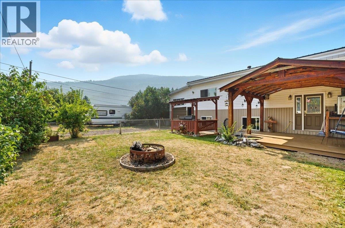 1076 Columbia Heights Road, Robson