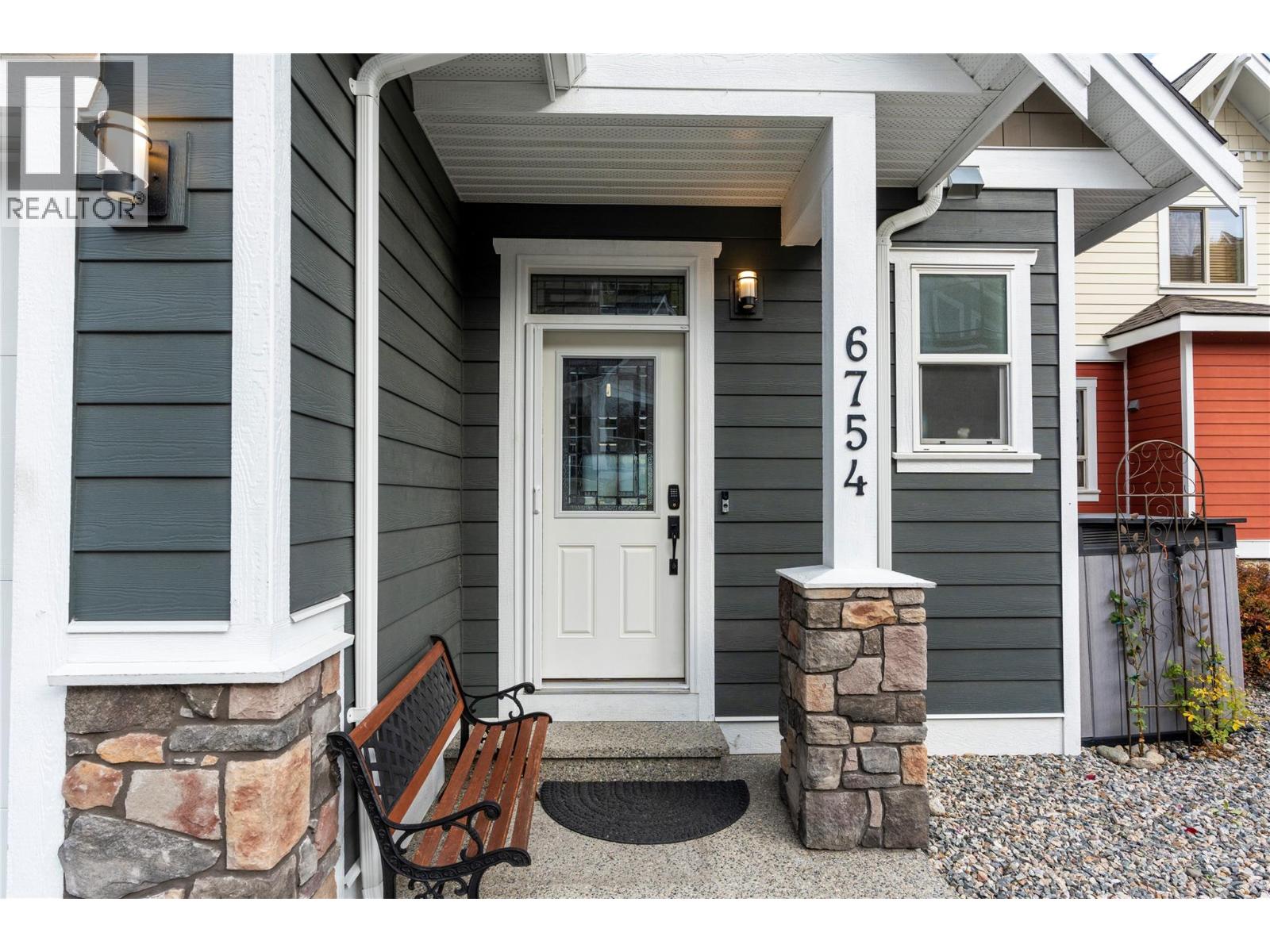 6754 La Palma Loop - 4