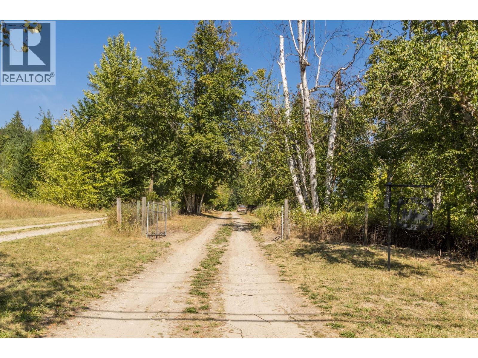  3591 65 Avenue Northwest, Salmon Arm