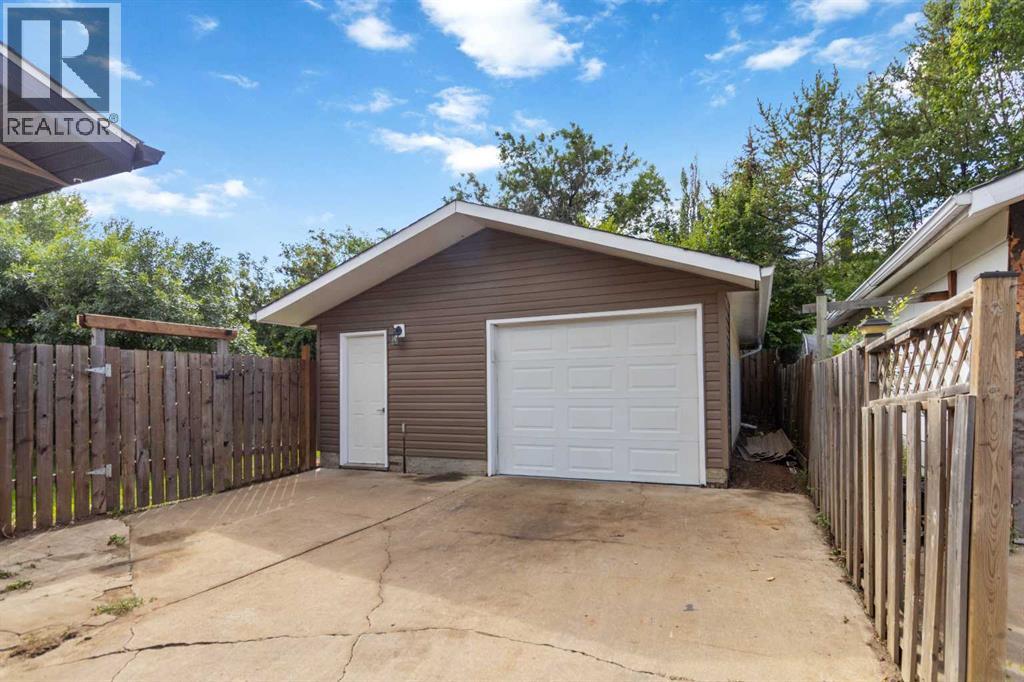 109 Rosslyn Street, Fort McMurray
